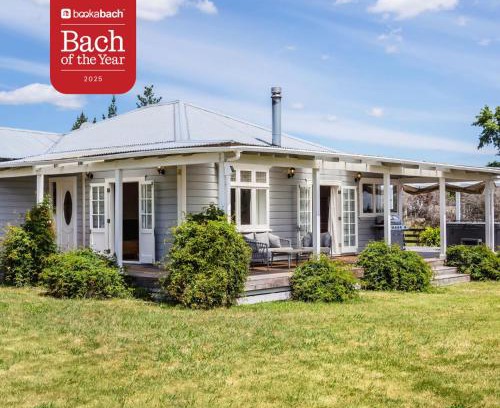 Martinborough House | Brooklands Cottage The Award Winning Villa