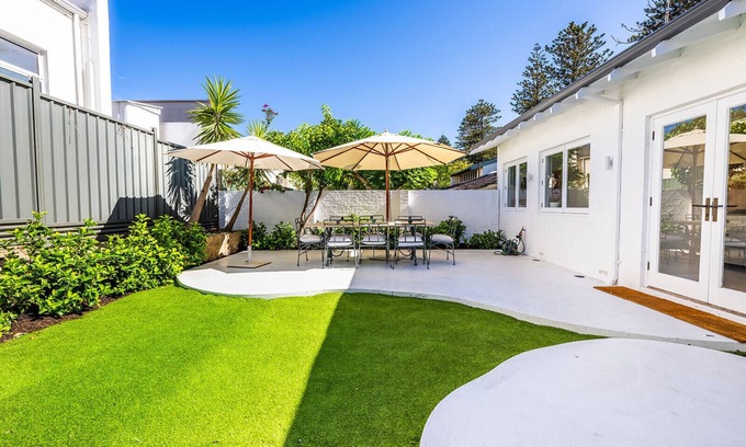 Cottesloe House | Broome Beach - open plan living close to beach
