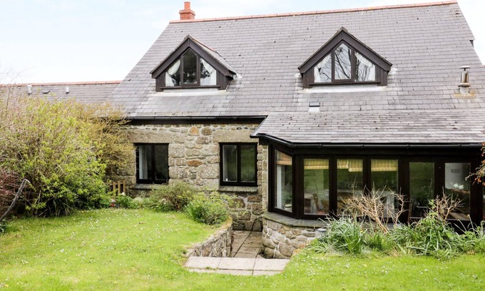 Hayle Cottage | Brunnion House
