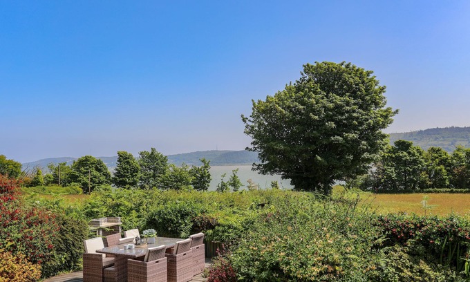 Pentraeth Cottage | BRYN LLIFON, family friendly, country holiday cottage in Benllech