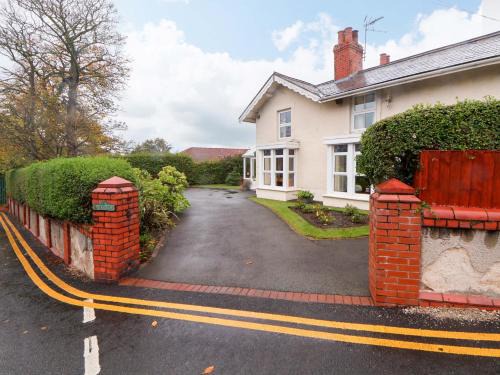 Treffynnon House | Bryn Offa cottage