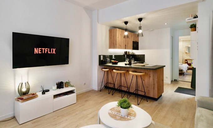 Epernay Apartment | Bubbles of happiness - hyper center of Épernay