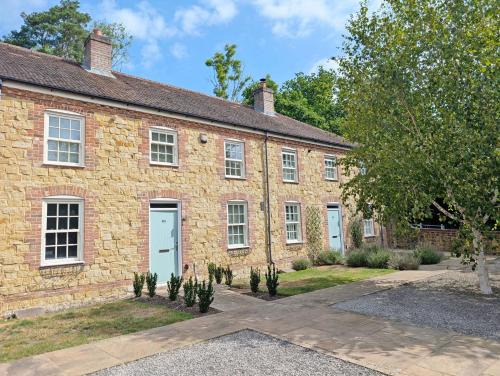 Easebourne House | Budgenor Lodge - Midhurst