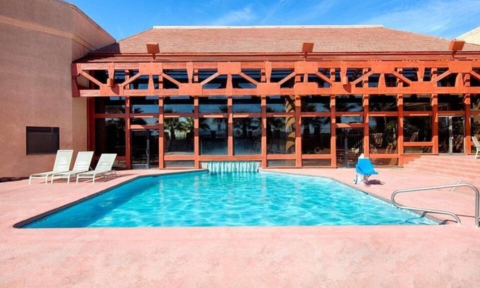 St. George House | Budget-Friendly Stay in Utah! Free Parking, Free Breakfast, Near Hansen Stadium