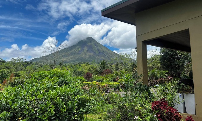Arenal Hot Springs Villa | Buganvilia Cabin