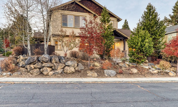 Sagewood House | Built 4 Fun - Hot Tub, Wifi, Westside on the way to Mt Bachelor
