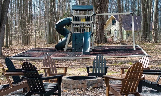 Harbor Springs House | Built for You - 4BR w/Playground, Sauna, Games!