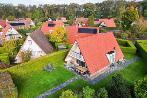 Zwiggelte House | Buizerd I Huisje in Noordse Stijl met Tuin