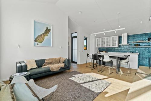 Wanaka House | Bull Ridge Escape - Wanaka Holiday Home