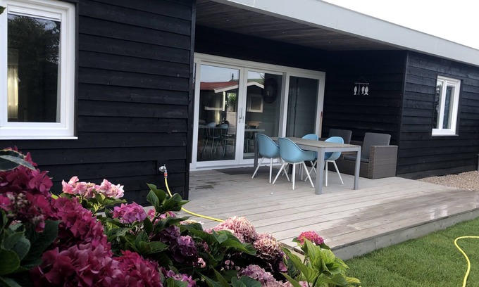 Ouddorp House | Bungalow 8 Persoons 5 Minuten van Strand