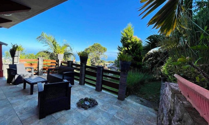 Trois-Bassins House | Bungalow charmant à Les Trois Bassins avec vue sur mer