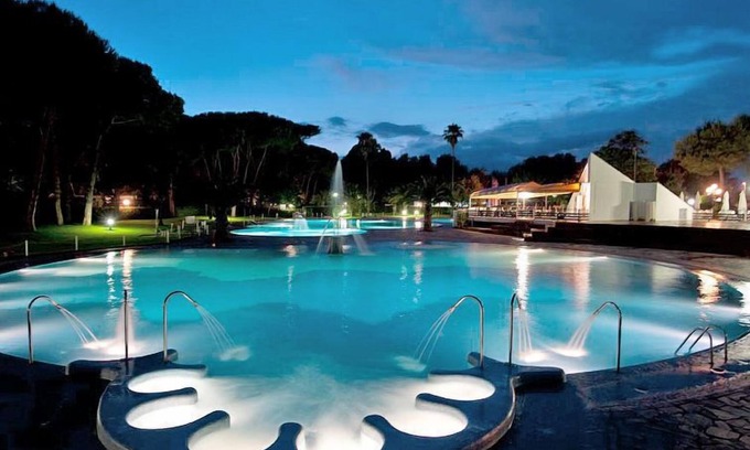 Baia Domizia House | Bungalow in legno by Interhome