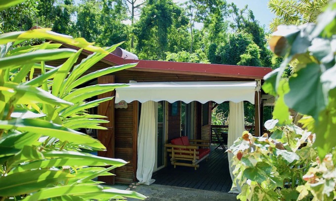Mahaut House | Bungalow-Luxury-Ensuite-PMR - Woch Nwe