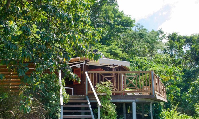 Mahaut House | Bungalow-Standard-Ensuite with Shower-En Ba Bwa La