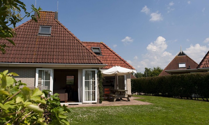 Eernewoude House | Bungalowpark It Wiid by Interhome