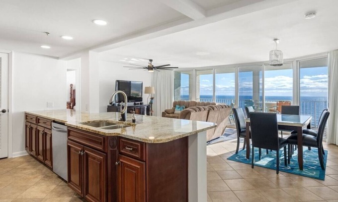Long Beach Apartment | Buntas Gorgeous Beach Haven