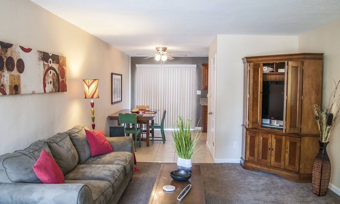 Visalia Apartment | Business Travelers- Remote Work from Here and Explore Central CA!