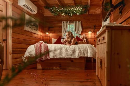 Saluda House | Buzzard Roost cabin at Cabin Fever in NC
