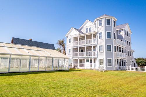 Kill Devil Hills House | By the Sea
