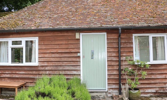 Pulborough House | Byre Cottage 4