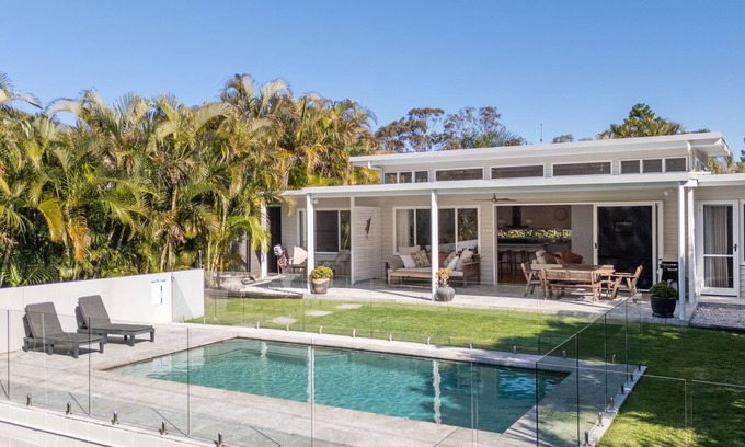 Byron Bay House | Byron Bay Haven Prime location, walk to Main Beach, local markets, shops, restaurants, and nightlife