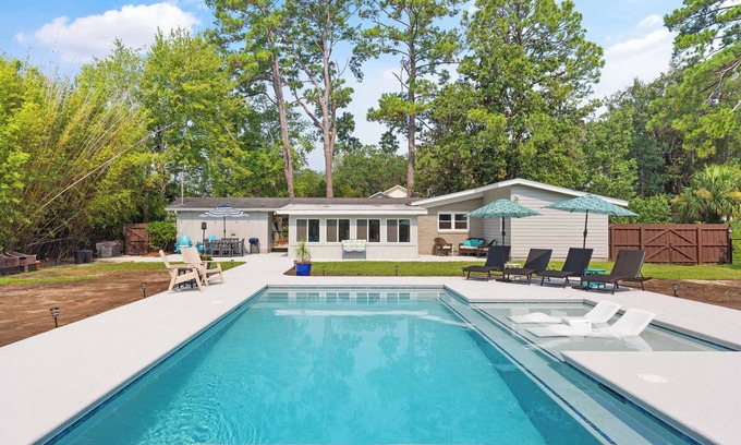 Saint Simons Heights House | C Gull's Hideaway Sleeps 8, new pool