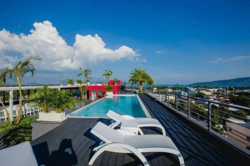 Chalong Apartment | C212 Relaxing Condo Rooftop Pool & Ocean Views