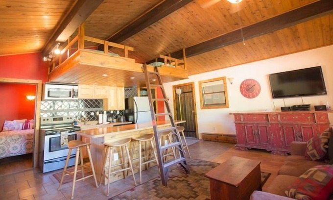 Glenwood Springs Condo | C9: Newly remodeled 1 bedroom with Charming Western Elegance and Comfort!