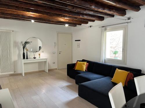 Bassano del Grappa Apartment | Ca' Del Vecio, in centro storico, Piazza Garibaldi