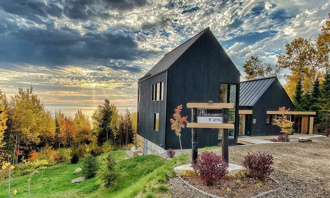 Petite-Riviere-Saint-Francois Cottage | Le Saint-Laurent by Résidences Boutique, minutes from Le Massif de Charlevoix