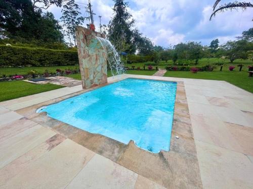 Piedecuesta House | Cabaña amplia con piscina, naturaleza y cercana