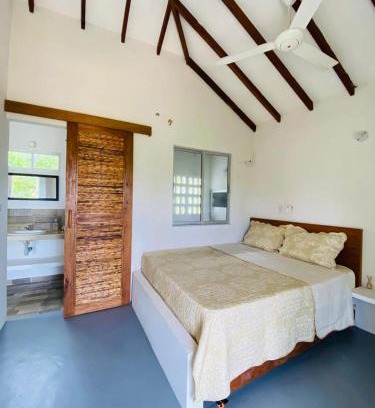 Tolu House | Cabaña cerca al Mar con Pisicina y AC en Tolú