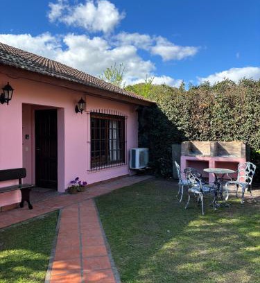 Chascomus Cabin | Cabaña El Solcito, con parque y pileta compartida