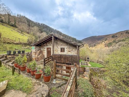 Vega de Pas House | Cabaña La Gurueba, frente rio y cascada