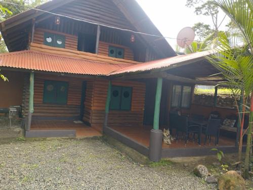 Katira Cabin | Cabaña Rústica la Paz de Río Celeste