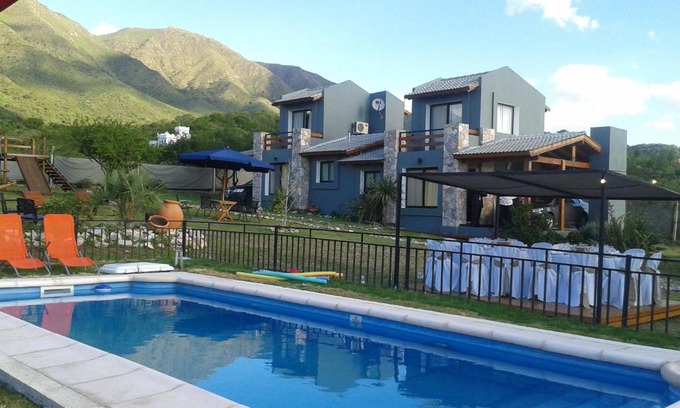 Capilla del Monte Cabin | Cabañas Refugio Uritorco