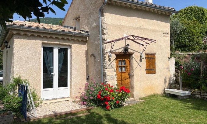 Nyons House | Cabanon entouré de montagnes et d'oliviers