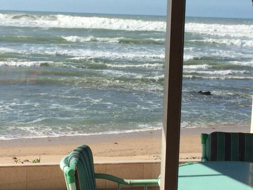 El Mansouria House | Cabanon Pied Dans L'eau