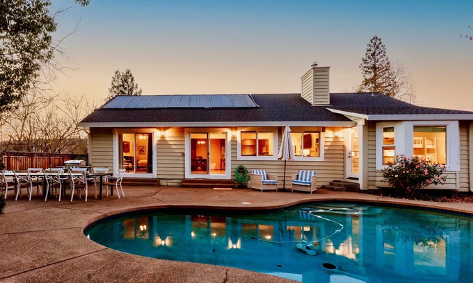 Santa Rosa House | Cabernet By AvantStay | Tranquil Sonoma Valley Oasis w/Pool & Fire Pit