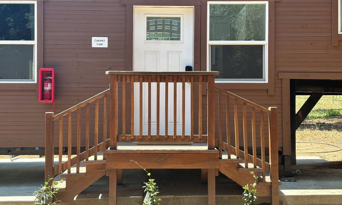 Fallbrook Cabin | Cabernet Cabin @ Vinyards, Fallbrook, 6 Adults 2 Kids, Wifi and AC, Fallbrook