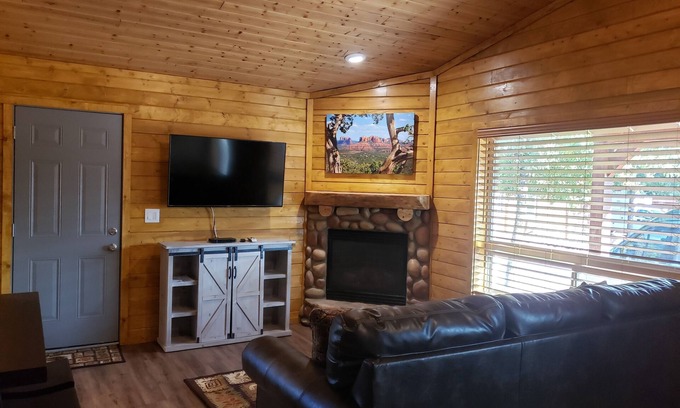 Pine Cabin | Cabin #1 has been completely remodeled! Cabin is now a 2 bedroom, full kitchen.