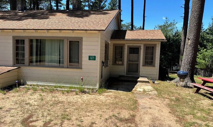 Eagle River Cabin | Cabin 14A by Eagle Waters Resort