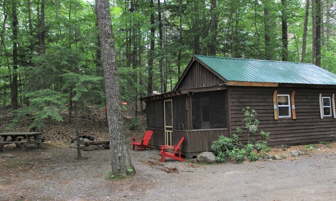Warrensburg Cabin | Cabin by the Beach @ Daggett Lake