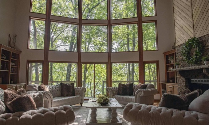Altamont House | Cabin by the Bluff