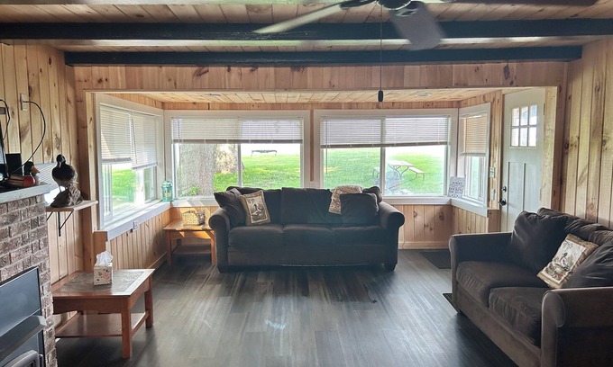 Unionville Cabin | Cabin on Fish Point, Unionville Boating, Fishing, Hiking, Hunting, Relaxation