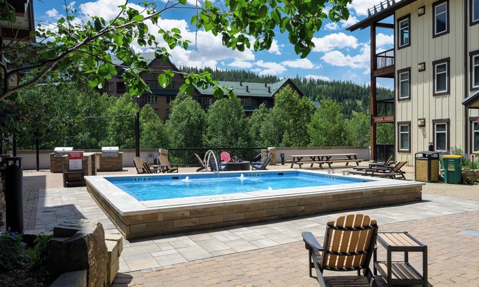 Winter Park Cabin | Cabin-style retreat steps from slopes & village