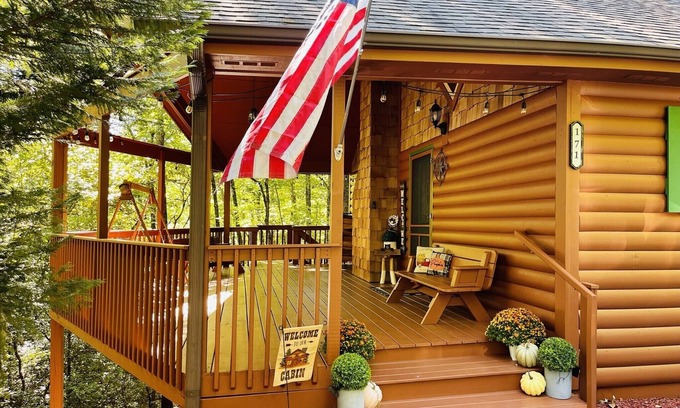 Sautee Nacoochee Cabin | Cabin with hot tub firepit fireplace and game room area!near Helen