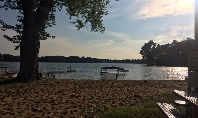 Sister Lakes House | Cable Lake Sister Lakes No Motors Sandy Bottom