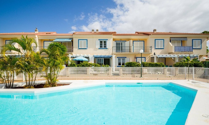 Pasito Blanco House | Cabosos Suites Pasito Blanco I