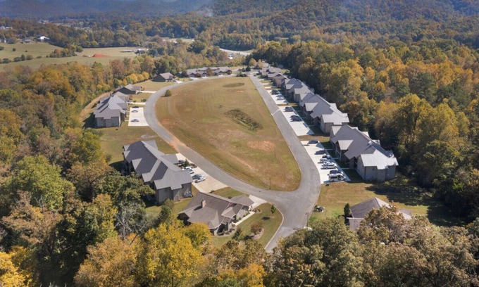 Townsend Condo | Cades Cove Peaceful Place - with Fireplace!